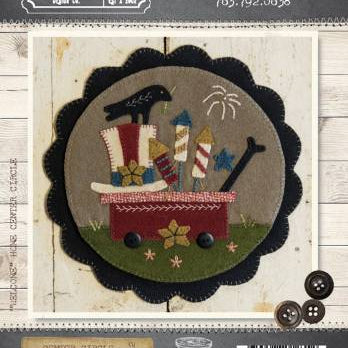 Photo of Buttermilk Basin Pattern in Center Circle Woolen Mats - July - Wool Applique