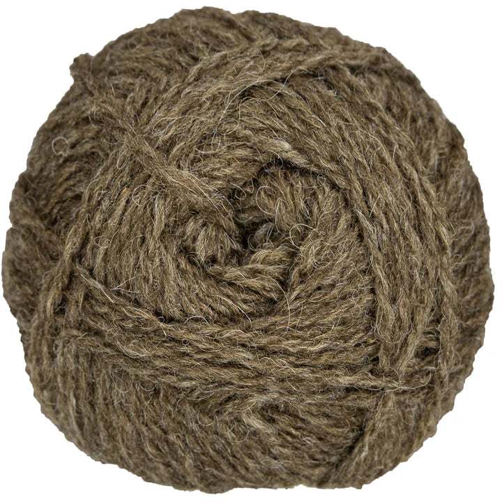 Photo of Yarn in Moorit from Jamieson's-Shetland Spindraft