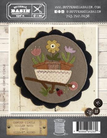 Photo of Buttermilk Basin Pattern in Center Circle Woolen Mats - May - Wool Applique