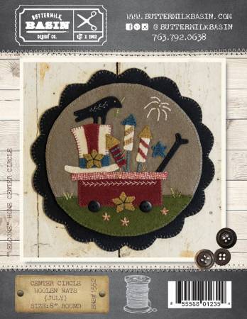 Photo of Buttermilk Basin Pattern in Center Circle Woolen Mats - July - Wool Applique