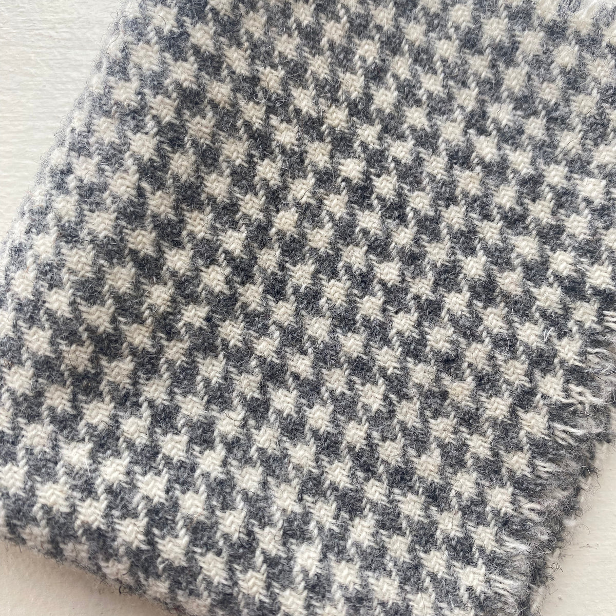 Wool Cut - Small - Light Grey Mini Dots – Humble Stitch