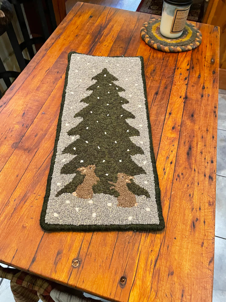 Photo of The Blue Tulip Kit in Snow Fall - Rug Hooking 20"x8"